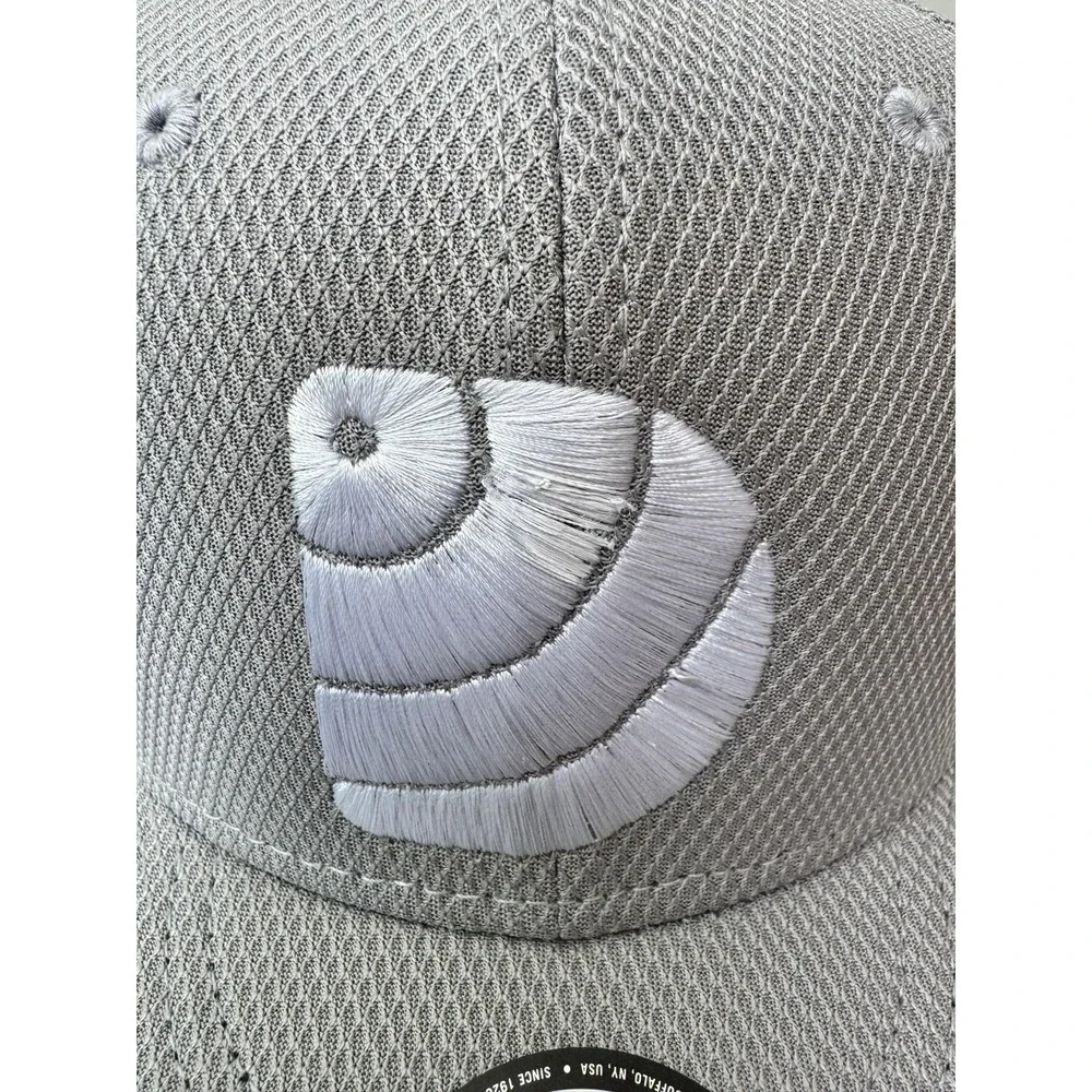 New Era 9FIFTY Hat Cap Snap Back Gray Mesh Logo One Size Fits Most Mens